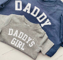 Load image into Gallery viewer, DADDY/DADI/DAD/TADCU T-shirt
